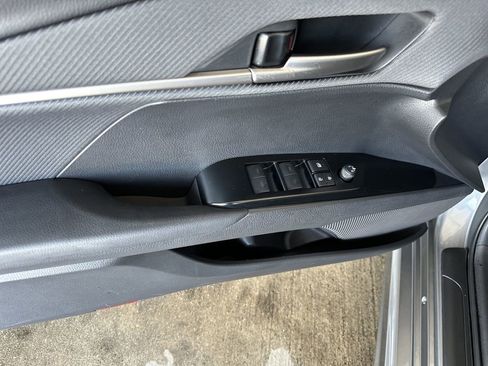 Used 2025 Toyota Camry SE w/ Multimedia Upgrade Package image 12