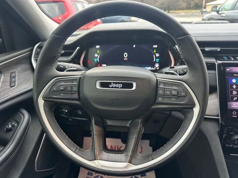 Used 2022 Jeep Grand Cherokee Limited 4xe image 19