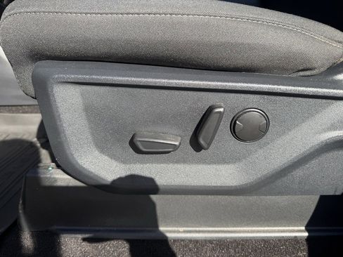 Used 2022 Ford F150 XLT w/ Equipment Group 302A High image 17