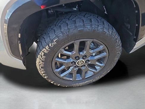 Used 2024 Toyota Tundra Platinum image 39