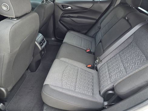Used 2022 Chevrolet Equinox LT FWD image 16
