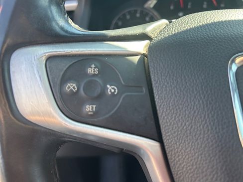 Used 2018 GMC Acadia SLT image 23