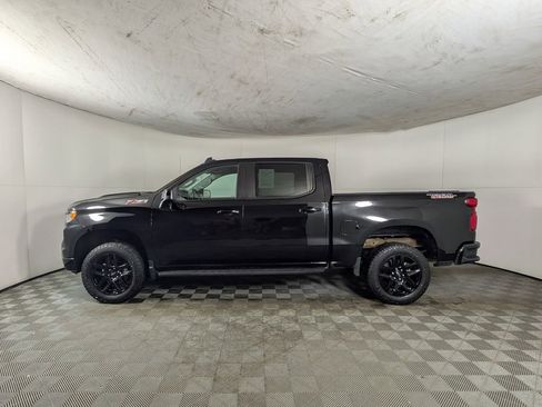 Used 2023 Chevrolet Silverado 1500 LT Trail Boss image 3