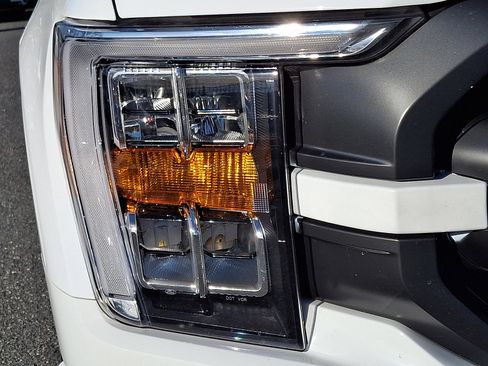 Certified 2022 Ford F150 XLT w/ Equipment Group 302A High image 9