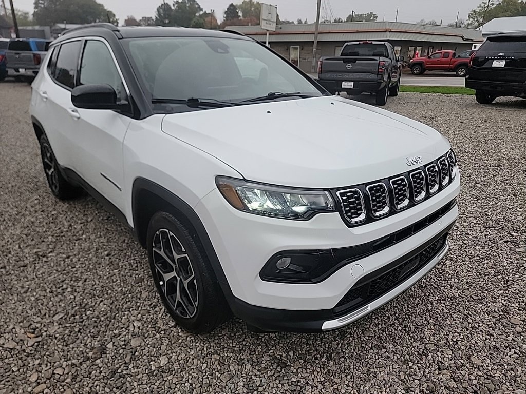 Used 2026 Jeep Compass Limited AWD/4WD image 3
