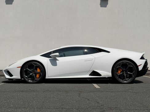 Used 2023 Lamborghini Huracan EVO RWD image 4