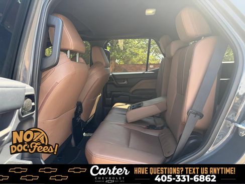Used 2025 Toyota 4Runner Limited w/ Tow Technology Package AWD/4WD image 26