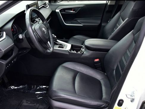 Used 2019 Toyota RAV4 XLE Premium w/ Cold Weather Package image 13