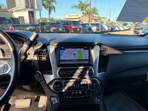 Used 2018 Chevrolet Tahoe Premier AWD/4WD image 15