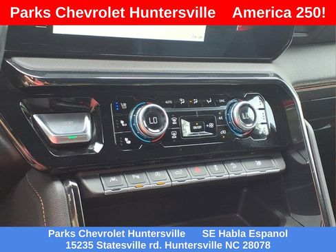 Certified 2022 GMC Sierra 1500 AT4 w/ AT4 Premium Package AWD/4WD image 6