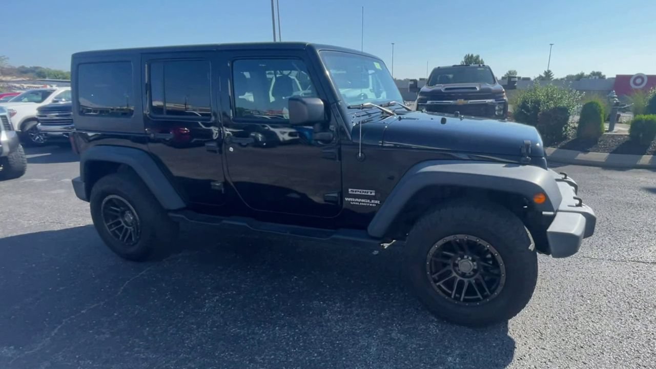 Used 2017 Jeep Wrangler Unlimited Sport w/ Quick Order Package 23S AWD/4WD image 3