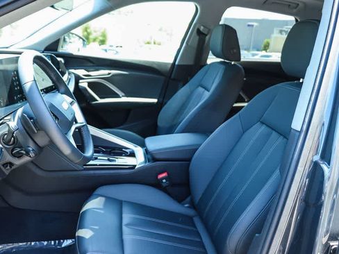 Used 2025 Audi Q5 Premium w/ Convenience Package AWD/4WD image 17