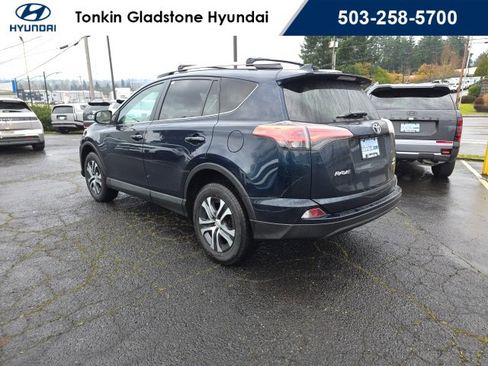 Used 2017 Toyota RAV4 LE image 7