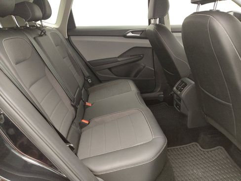 Used 2023 Volkswagen Taos SE FWD image 19