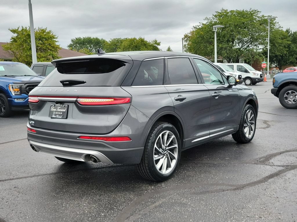 Certified 2023 Lincoln Corsair AWD w/ Equipment Group 101A image 4