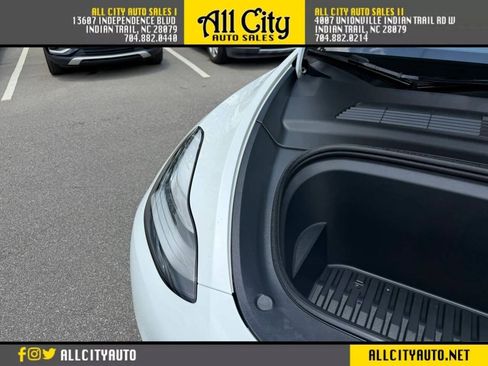 Used 2021 Tesla Model Y Long Range AWD/4WD image 41