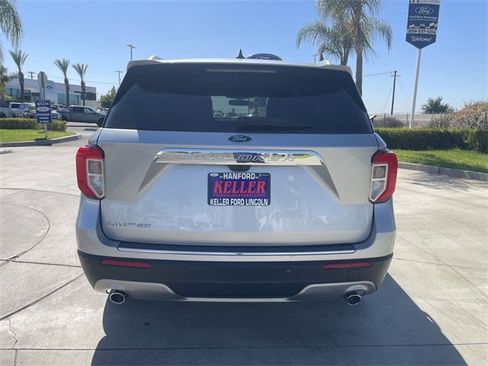Used 2022 Ford Explorer Limited w/ Equipment Group 301A image 7