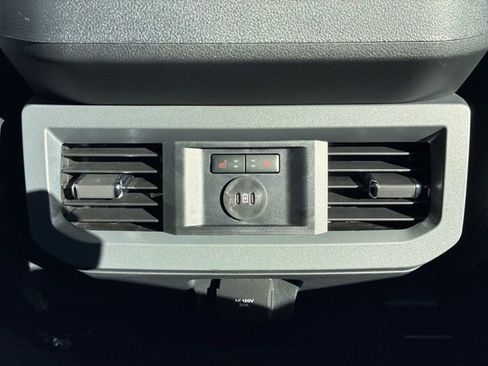 Used 2025 Ford F250 Lariat w/ Lariat Ultimate Package image 33