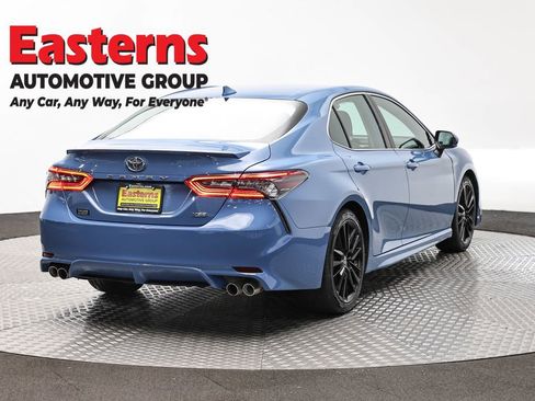 Used 2023 Toyota Camry XSE FWD image 5