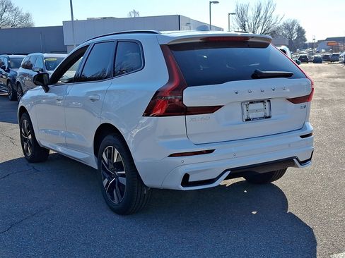 New 2026 Volvo XC60 B5 Core w/ Climate Package image 3