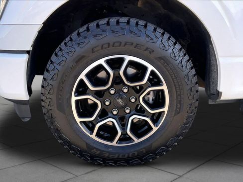 Used 2023 Ford F150 Lariat w/ Max Trailer Tow Package image 11