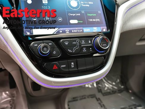 Used 2018 Chevrolet Bolt Premier w/ Driver Confidence II Package FWD image 20