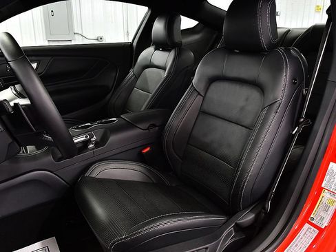 Used 2025 Ford Mustang GT Premium w/ GT Performance Package RWD image 25