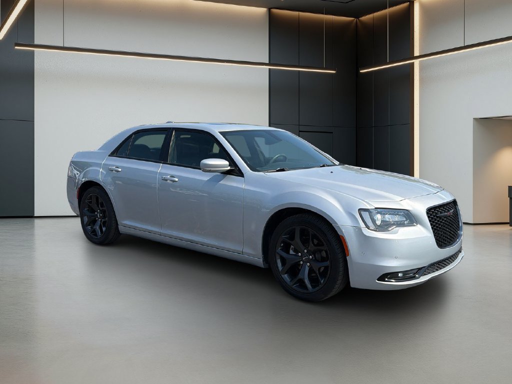 Used 2022 Chrysler 300 S RWD image 8