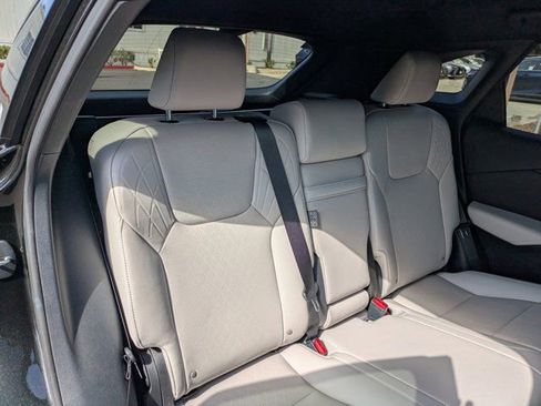 Used 2025 Lexus RX 350 image 32