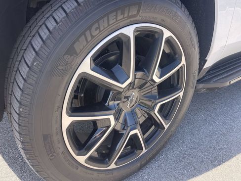 Used 2021 Chevrolet Tahoe RST w/ Max Trailering Package AWD/4WD image 11