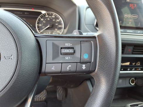 Used 2023 Nissan Rogue SV AWD/4WD image 14