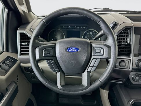 Used 2020 Ford F150 XLT w/ Equipment Group 302A Luxury AWD/4WD image 18
