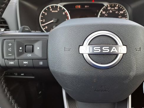 Used 2026 Nissan Rogue SV w/ Cold Weather Package FWD image 18