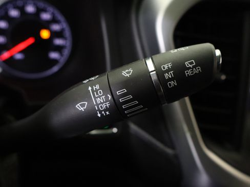 Used 2018 GMC Acadia SLT image 29