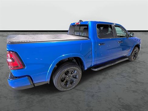 Used 2025 RAM 1500 Big Horn AWD/4WD image 4