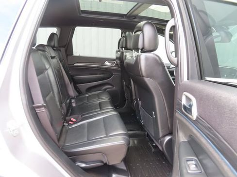 Used 2020 Jeep Grand Cherokee Limited w/ Luxury Group II AWD/4WD image 30