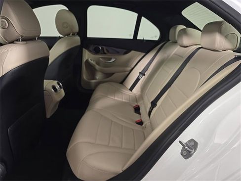 Used 2018 Mercedes-Benz C 300 4MATIC Sedan image 15