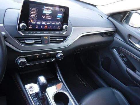 Used 2023 Nissan Altima 2.5 SR image 24