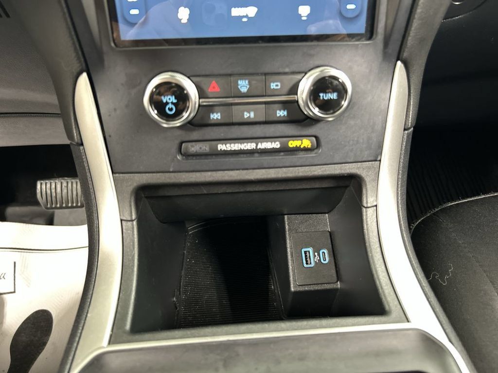 Used 2023 Ford Edge SE w/ Black Appearance Package AWD/4WD image 16