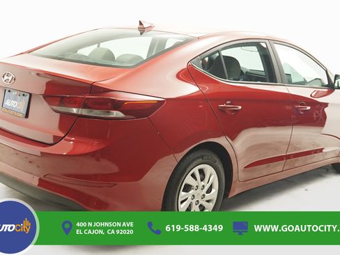 Used 2017 Hyundai Elantra SE FWD image 6