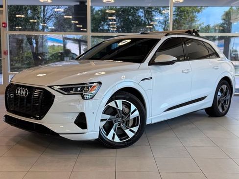 Used 2021 Audi e-tron Premium w/ Convenience Plus Package AWD/4WD image 1