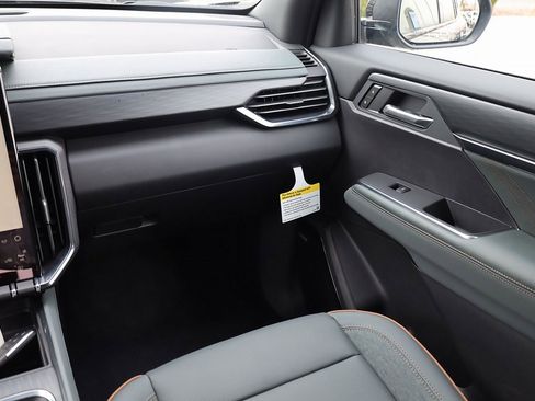 New 2025 GMC Acadia AT4 w/ Super Cruise Package image 23