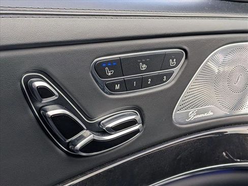 Used 2020 Mercedes-Benz S 560 Sedan image 15