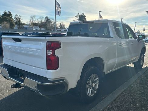 Used 2023 Chevrolet Silverado 1500 LT image 3