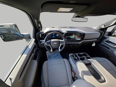 New 2026 Chevrolet Silverado 3500 LT w/ Convenience Package image 15