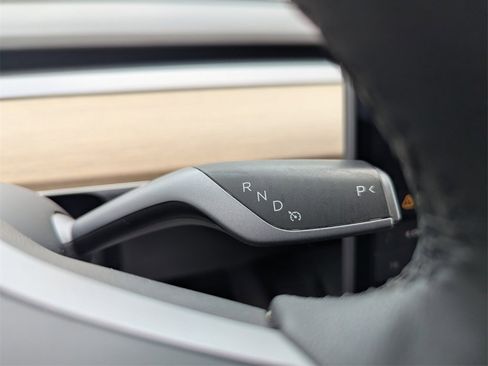 Used 2021 Tesla Model Y Long Range image 27