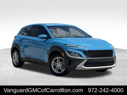 Used 2022 Hyundai Kona SE FWD image 2
