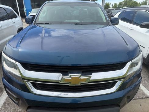 Used 2020 Chevrolet Colorado W/T w/ WT Convenience Package RWD image 2