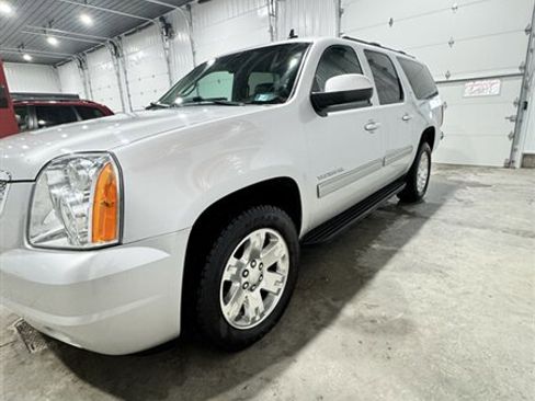 Used 2014 GMC Yukon XL SLT image 4