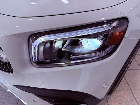 Used 2022 Mercedes-Benz GLB 250 image 16